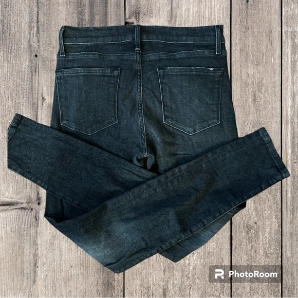 Frame Gray Denim Women's Jeans. (B2) - Picture 5 of 10